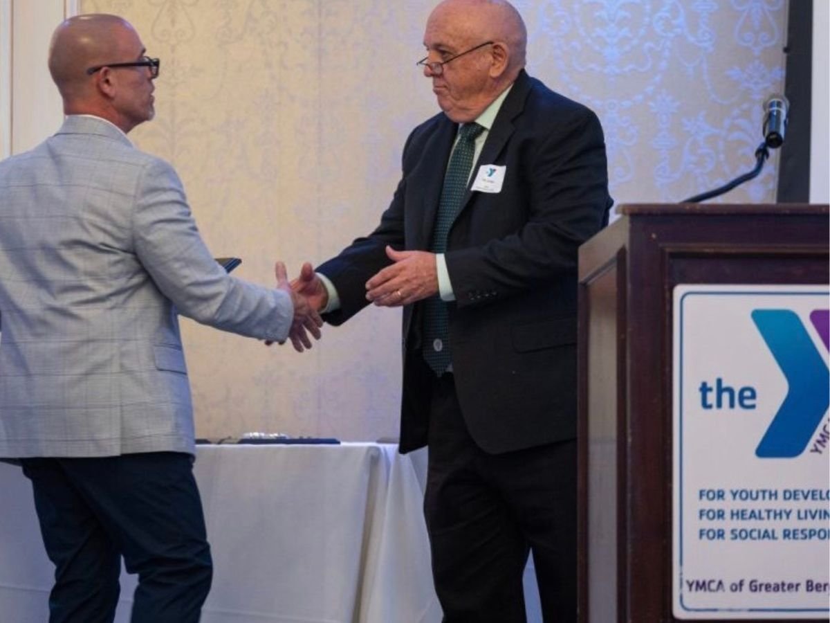 Joe Ricciardelli, left, New Milford HS Athletic Director and Tim Cullen, right, winner of the Service to Youth award.